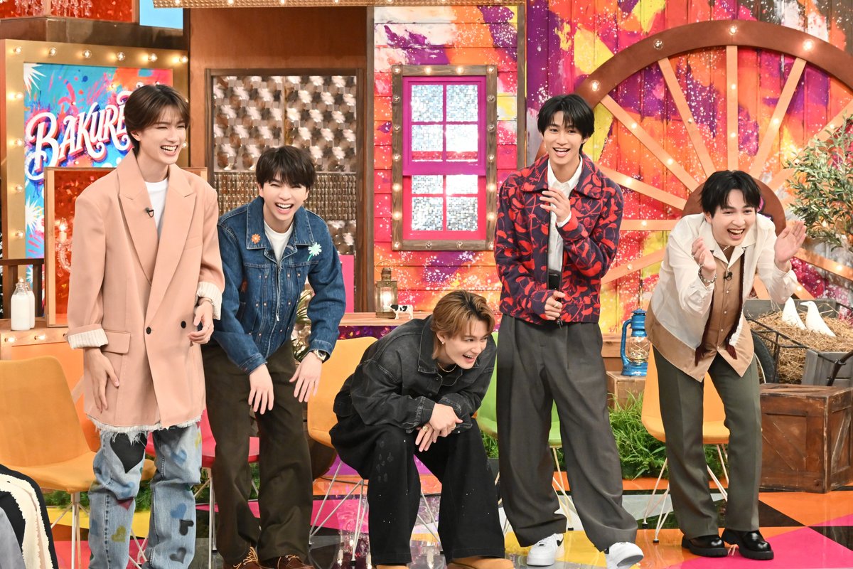 modelpress's tweet photo. 【「M!LKの爆裂ミッション」囲み取材🥛💥】

個性溢れる“お願い事”発表
吉田仁人の回答に総ツッコミ

🩷家の片付けをしたい
💛1日に食べる野菜の量を増やしたい
💙富士山に登る
🤍ワールドカップで優勝したい
❤️世界遺産、��タリアとかに行きたい
https://t.co/QrZG6iJhPp

#MILKの爆裂ミッション https://t.co/7DTig8ZI03