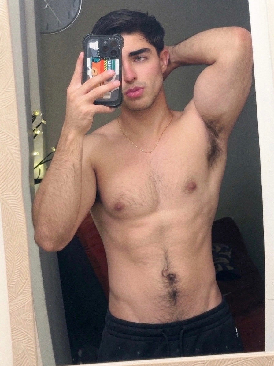 dieguinofc's tweet photo. Besito pues insta: dieeofc https://t.co/Bwgz6CWGBt