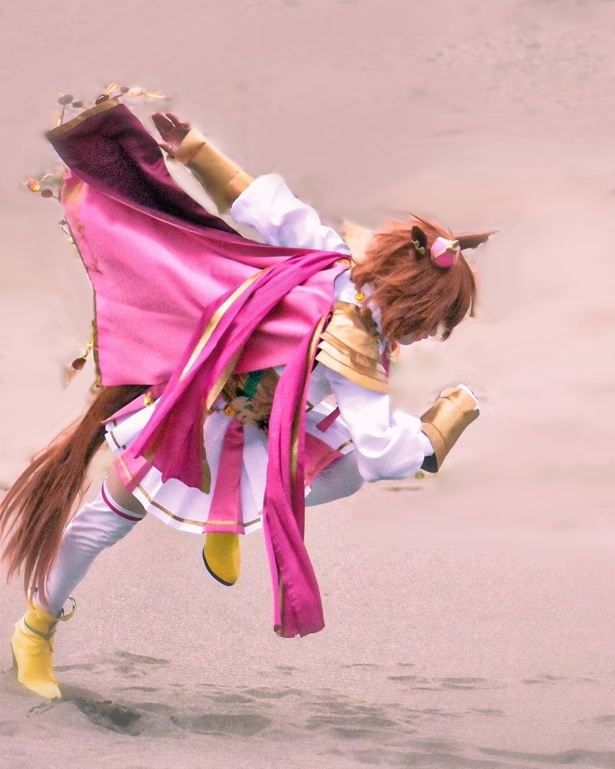 rai_cos_zaw's tweet photo. ⚠cosplay⚠
ウ'マ'娘/テイエムオペラオー
∣
🏇👑
∣
砂に埋もれながら頑張ったから載せる
…
Photo▶ 友人
#ウマ娘になってしまいました　#cosplay #umamusume https://t.co/fv4uBGeWtL