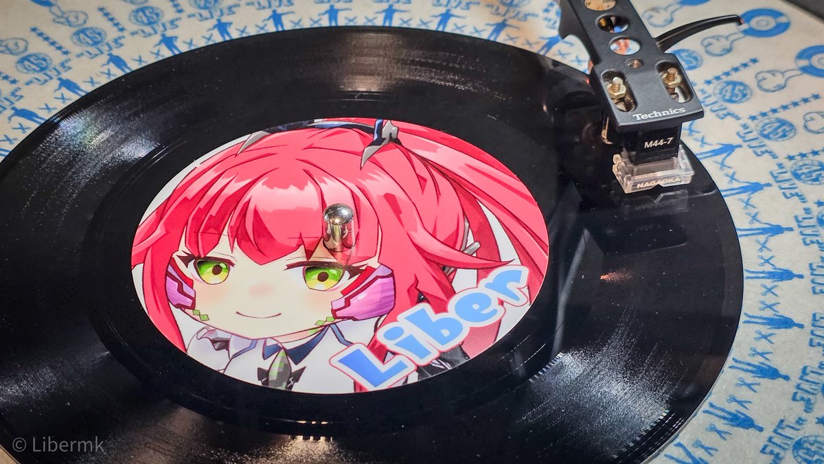 tako180's tweet photo. RoomieTale様にて、
『Arcade Gamers 2026 feat HARD GU.W-C.I』の3Dレコード改変用テクスチャパックが掲載されました‼️🎮💿
VRChat内でレコードジャケットとして飾っていただけます！
14年の時を経て、伝説のゲーセン讃歌がアナログレコードに。100円玉の記憶を、グルーヴの溝に刻め。
RoomieTale様特設ページ:
https://t.co/NKF8zyumlO

音源視聴リンク:
https://t.co/qqT86pB13d

音源購入リンク:
https://t.co/uY0wLZM3VQ

関係者の皆さま、RoomieTale様、ありがとうございます‼️🔥

#VRCでレコードを飾ろう
#VRChat
#RoomieTale
#ArcadeGamers2026