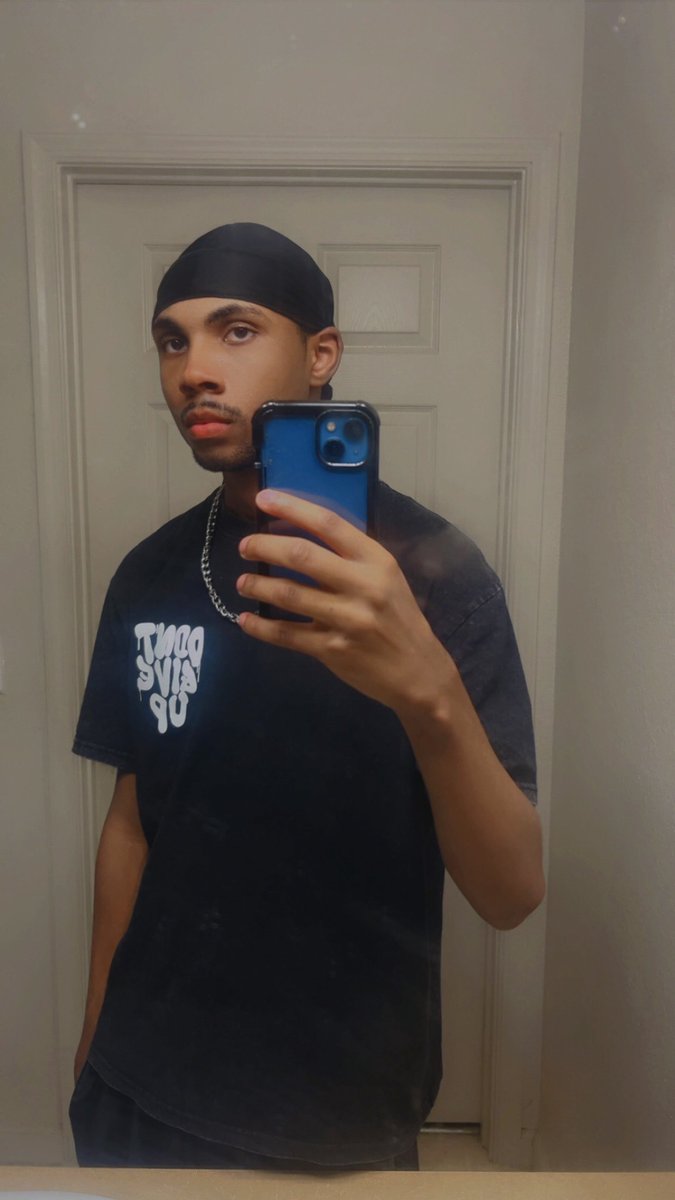 YUNGSAUCEYXXX's tweet photo. Instagram 📸                VS              Twitter 😈🤫 https://t.co/dxL2Wcb1Jp