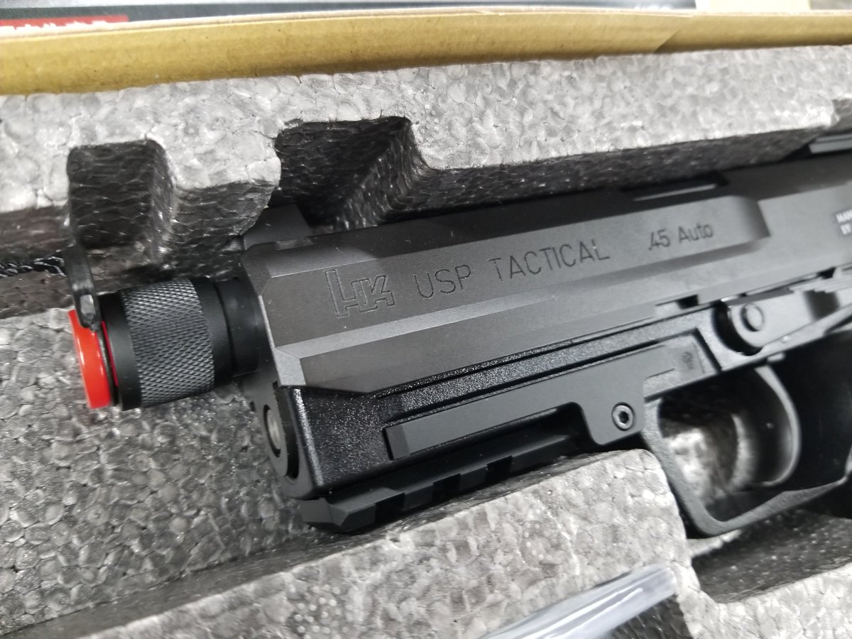 TOM04395949's tweet photo. KSC新製品‼️
USP45タクティカル FULL-SPEC
入荷しました(^_^ゞこりゃカッケェ👍
#タケウチモデル　#KSC　#サバイバルゲーム　#サバゲー https://t.co/i2CvJmfUCJ