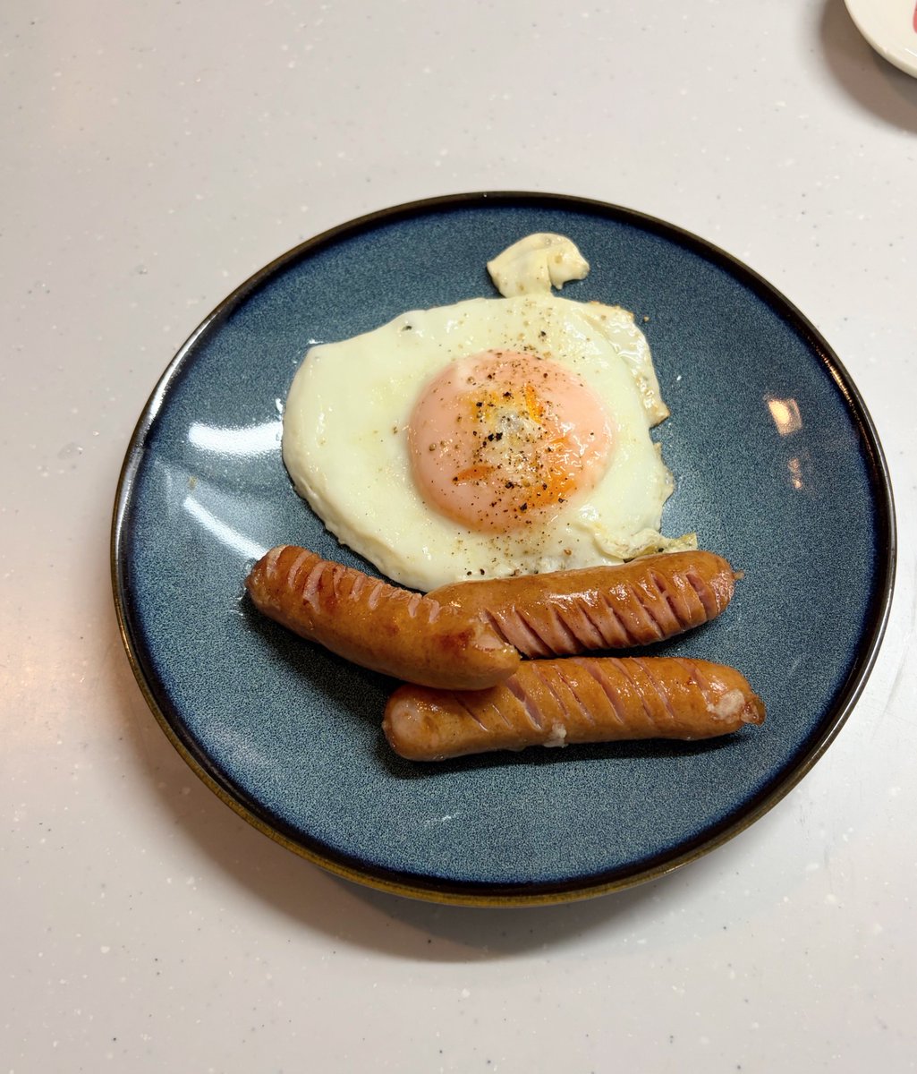 moon_3469's tweet photo. 朝ごはん
水なすの漬物と豚汁もあるよ

#朝ごはん https://t.co/nhkW5k0Xs2