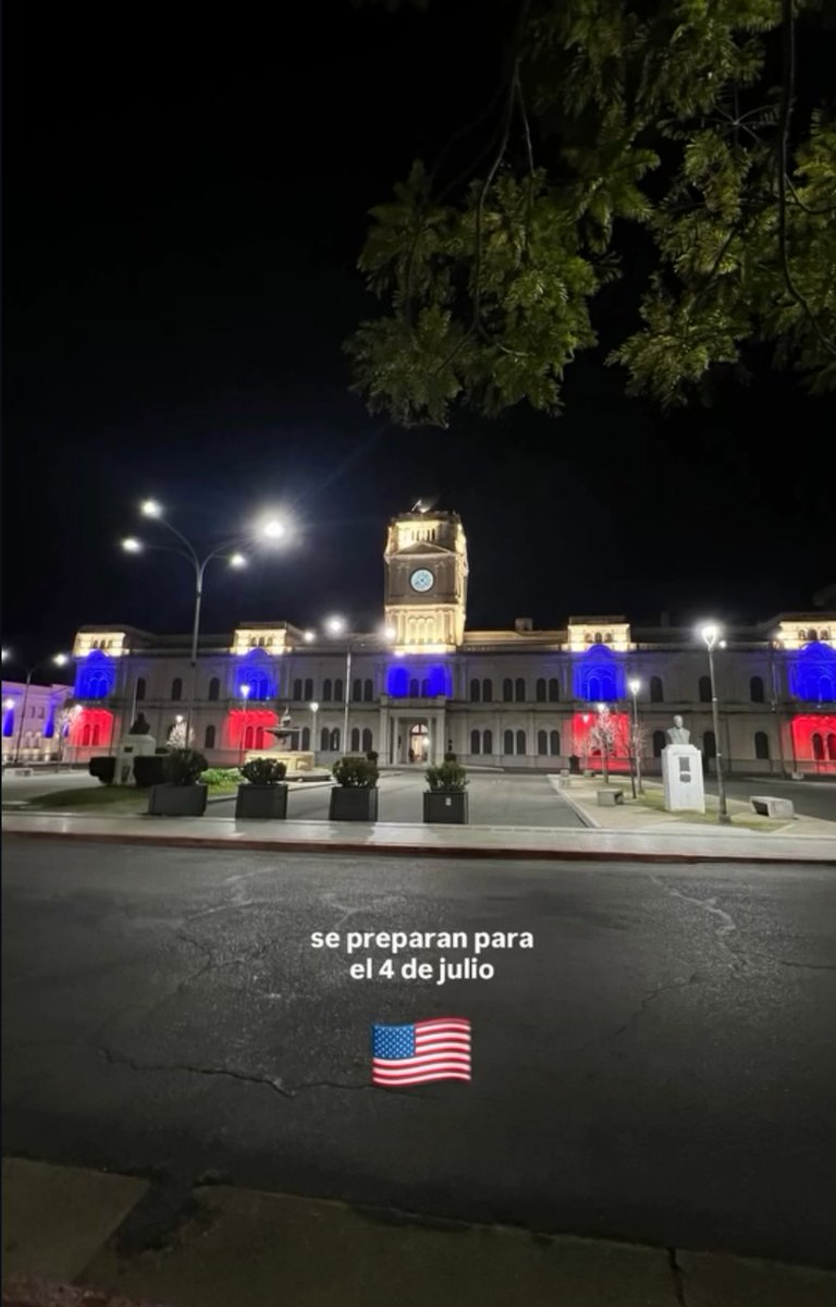 ArrepentidosLLA's tweet photo. 🇺🇸 Feliz Día de la Independencia de Estados Unidos
📍 Casa de Gobierno de ENTRE RÍOS 

Esto de ser colonia ya se nos fue al re contra carajo. En cualquier momento le suman los tres Mundiales a EEUU https://t.co/5gpEP5OpEl