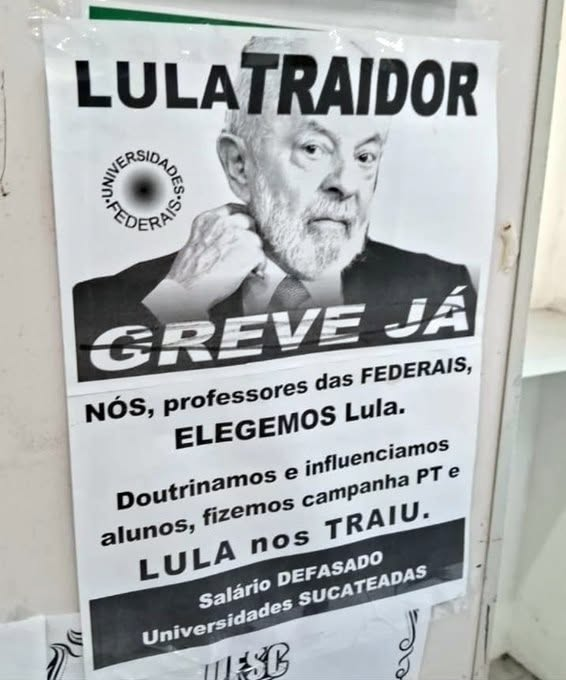 maze2216's tweet photo. "Doutrinamos e influenciamos alunos"? Como assim?
Isso nunca foi papel de professores dignos e honestos.
Mas está tudo certo: Professores que traíram sua função educadora e Lula que traiu por não cumprir sua promessa com professores.
Chumbo trocado não dói. https://t.co/yvBuYLMdyG