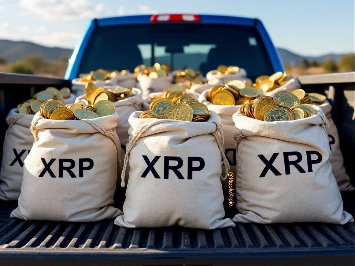 SusieWillesReal's tweet photo. Just leave a like if you didn't sell a single $XRP and are still holding! 💰 Diamond Hands Guys!!! 💎🙌 https://t.co/SUdR7TCsB6