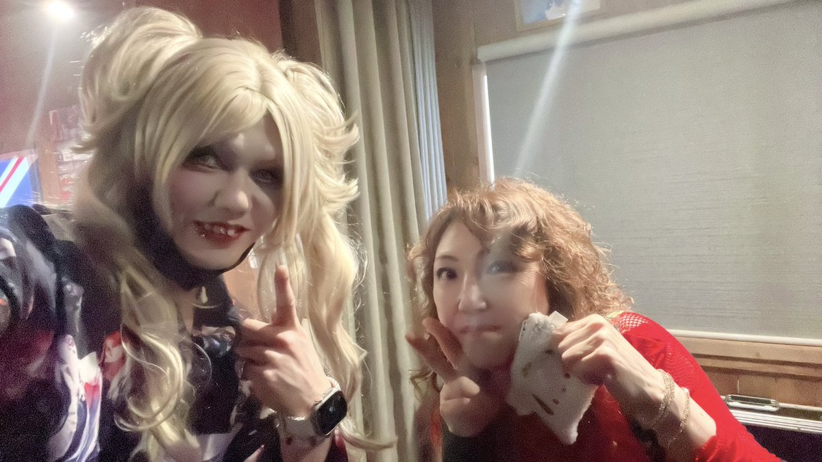 Junior_CH_NL's tweet photo. おはじゅに🍼

6/27【嬢THEM】ドラムサポート
めっちゃ、たのしきでした✨
Ba.ちかちゃん
Gt.くぅちゃん
とツーショ👏
Vo.ひろみさんだけ
とれませんでした🥺
このひわじぶんもギャルで
いきましたよー。。。🐏

ばぶばぶ👶🏻 https://t.co/nN9egCpxUb