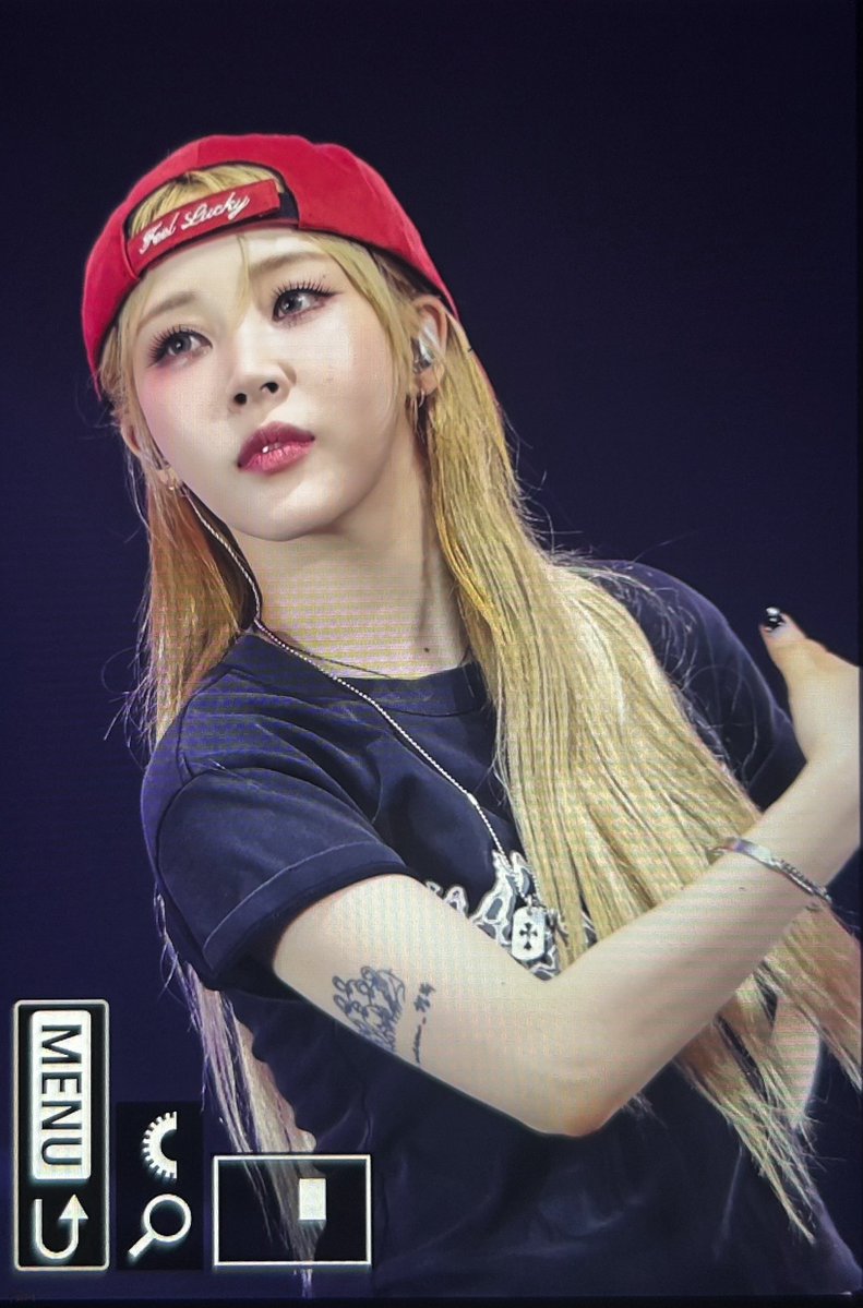 KIWIBYULIE's tweet photo. oh my god https://t.co/MrDzKGXAIk