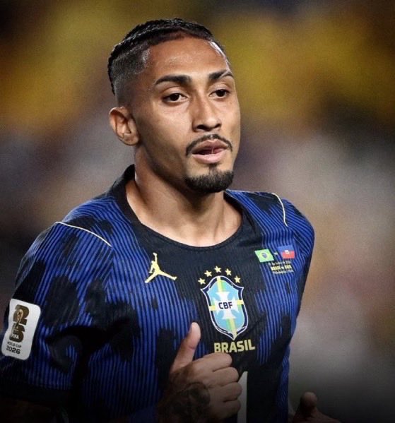 NewsLiberdade's tweet photo. 🚨URGENTE - Raphinha se recupera de lesão e ameaça jogar amanhã contra a Noruega https://t.co/4SiyYkYiPm