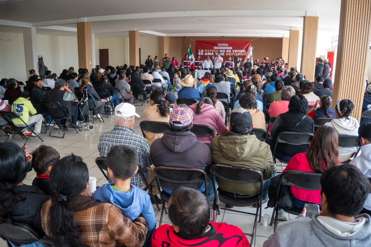 kalidmohamedb's tweet photo. Desde Santa María Atarasquillo y San Miguel Ameyalco, #Lerma, seguimos llevando este mensaje de unidad y compromiso, convencidos de que la defensa de la #soberanía comienza trabajando de la mano del pueblo.
#LermaMereceMás #LermaEsMiHogar https://t.co/q4M4f4i10A