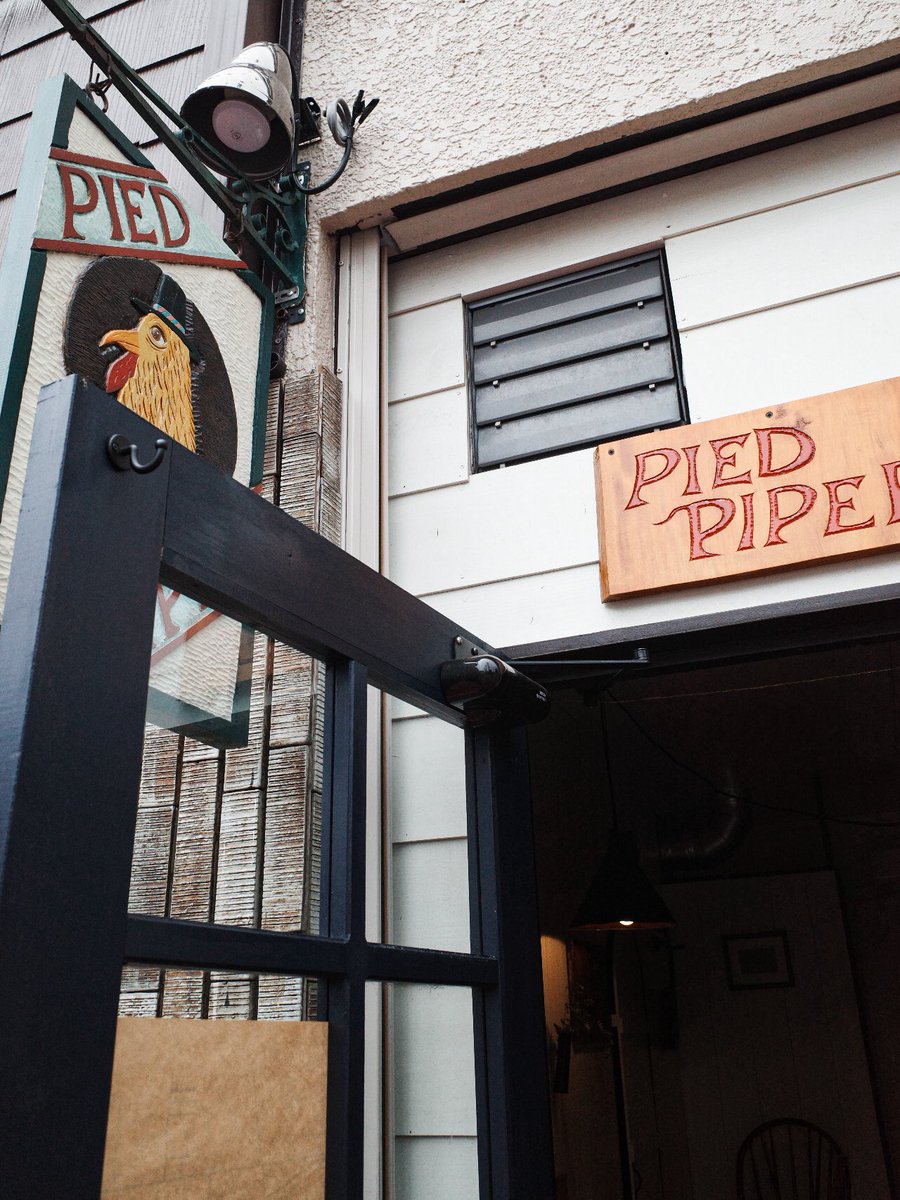 PiedPiper_CC's tweet photo. 2026.7.5 降ったり止んだりの梅雨空ですが、本日も11時から21時まで営業致します。
今日一日が皆さんにとって良い日でありますように。

#カレー喫茶パイドパイパー #パイドパイパー #piedpiper　#甘口カレー https://t.co/FpDKThw7gP