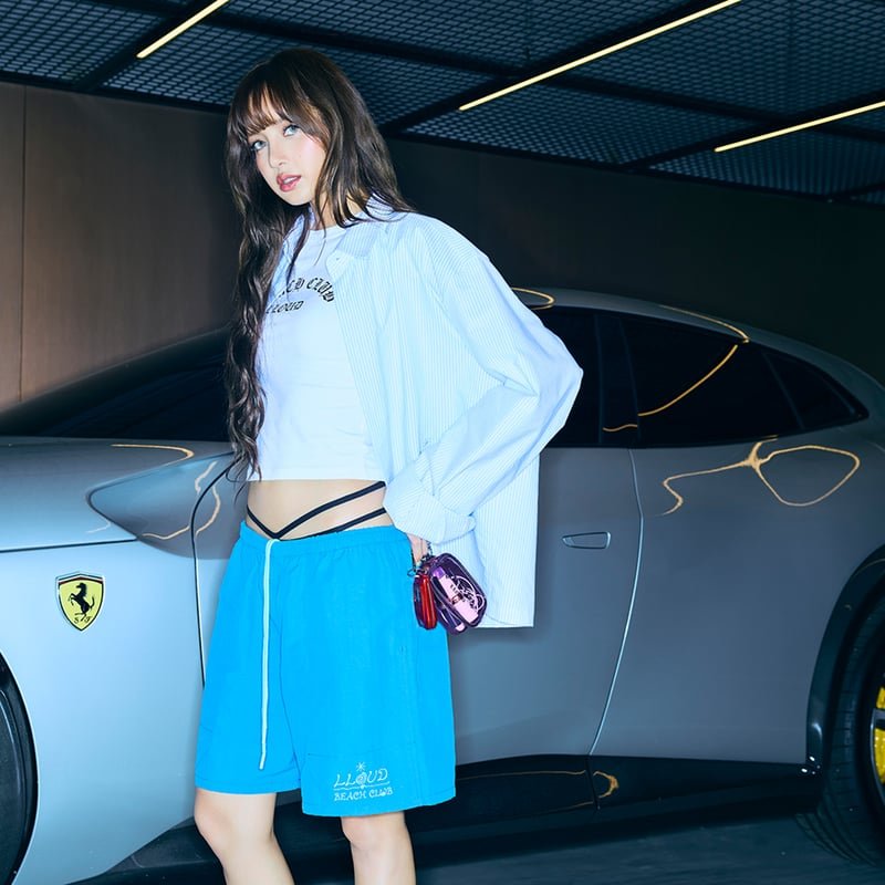 babylalisalloud's tweet photo. Ferrari Girlll

#LISA @wearelloud
#LLOUD https://t.co/vf6eB1TEXQ