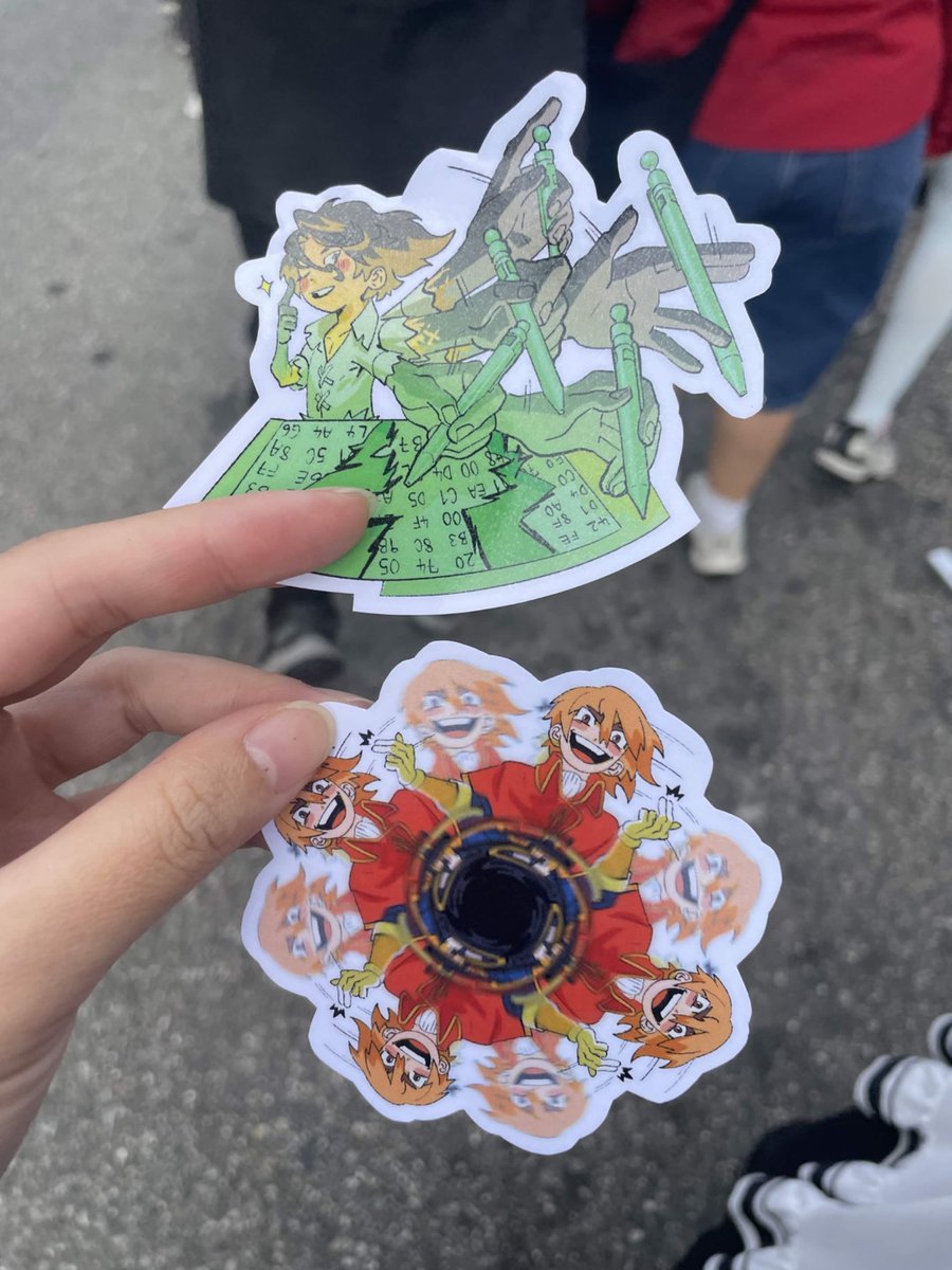 mitgi_ko's tweet photo. thank you to all the cosplayers who accepted my small print at AX today 😭😭😭💕💕💕 https://t.co/IFOM3WHp4a