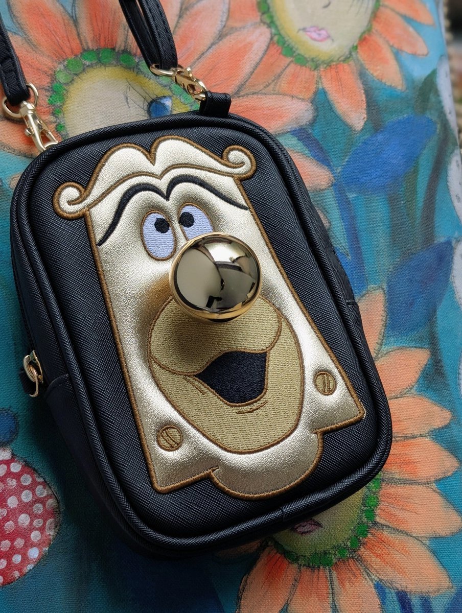 ディズニーストアでみつけて即買いしてしまった 不思議の国のアリスに