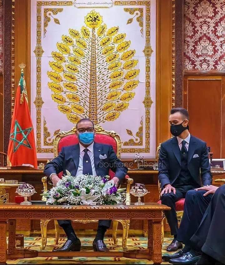 avagrp's tweet photo. @MinaAnaouc7436 @ra_ra_ya دابا هذا حتى هو يمني ماشي مغربي؟ قولي لينا حتى هو امازيغي حر؟ واش تاتعتابريه ماشي مغربي؟ راه ماشي تتكرهو غي لعرب ديال برا حنا لي عروبية متا تنفهمو والو. بنادم فرحان ناشط حتى تيخرج واحد واااا كلنا امازيغ وا نتا امازيغي؟ حنا مغاربا ما عرب ما شلوح ما ريافة ما سبليون و شكرا https://t.co/J59MIK5N2k