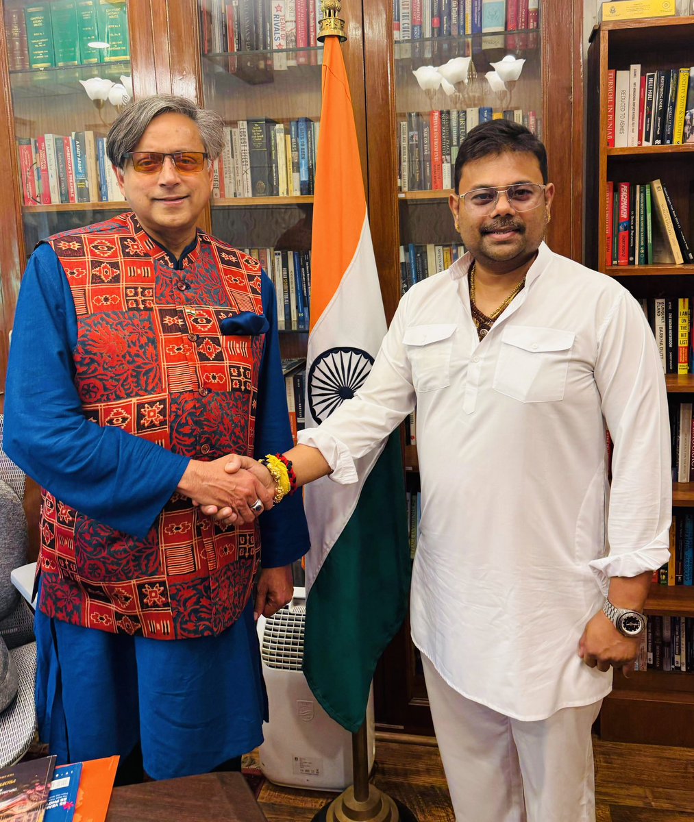 ShashiTharoor's tweet photo. Pleased to meet my friend @AV_JASWAL from @INCJharkhand. We discussed some of the innovative initiatives he is pursuing within  the Congress to empower tribal communities in Jharkhand and explored opportunities for further engagement in this important area. My sister @ShobhaTharoor joined us for part of the conversation.