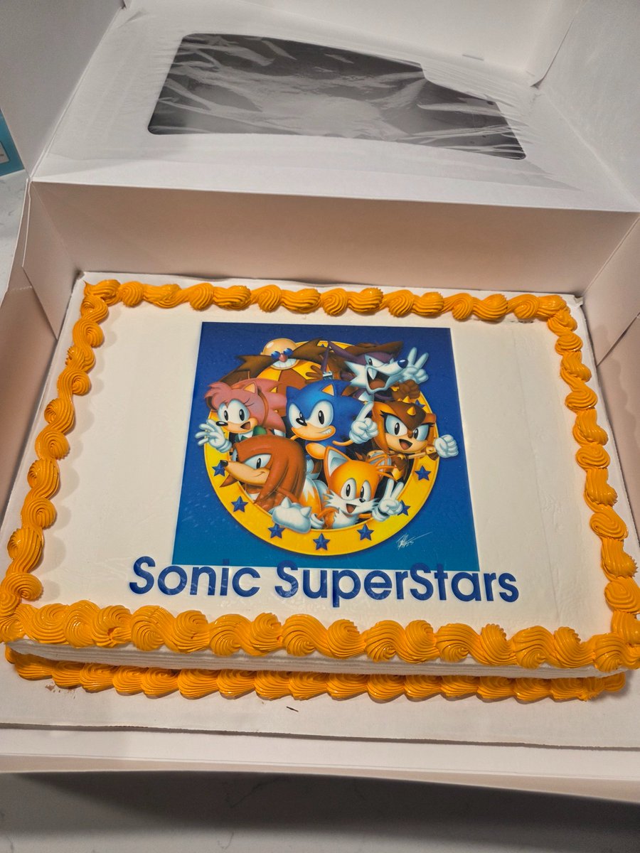 Martez6789's tweet photo. I got this cake for the 4th of July for my girlfriend and her son Bentley. I have been introducing him to the world of Sonic The Hedgehog π
#SonicTheHedgehog
#4thOfJuly
#Sega
#SonicSuperStars
#Sonicthehedgehogart
#Holid https://t.co/mAowmLoEbx