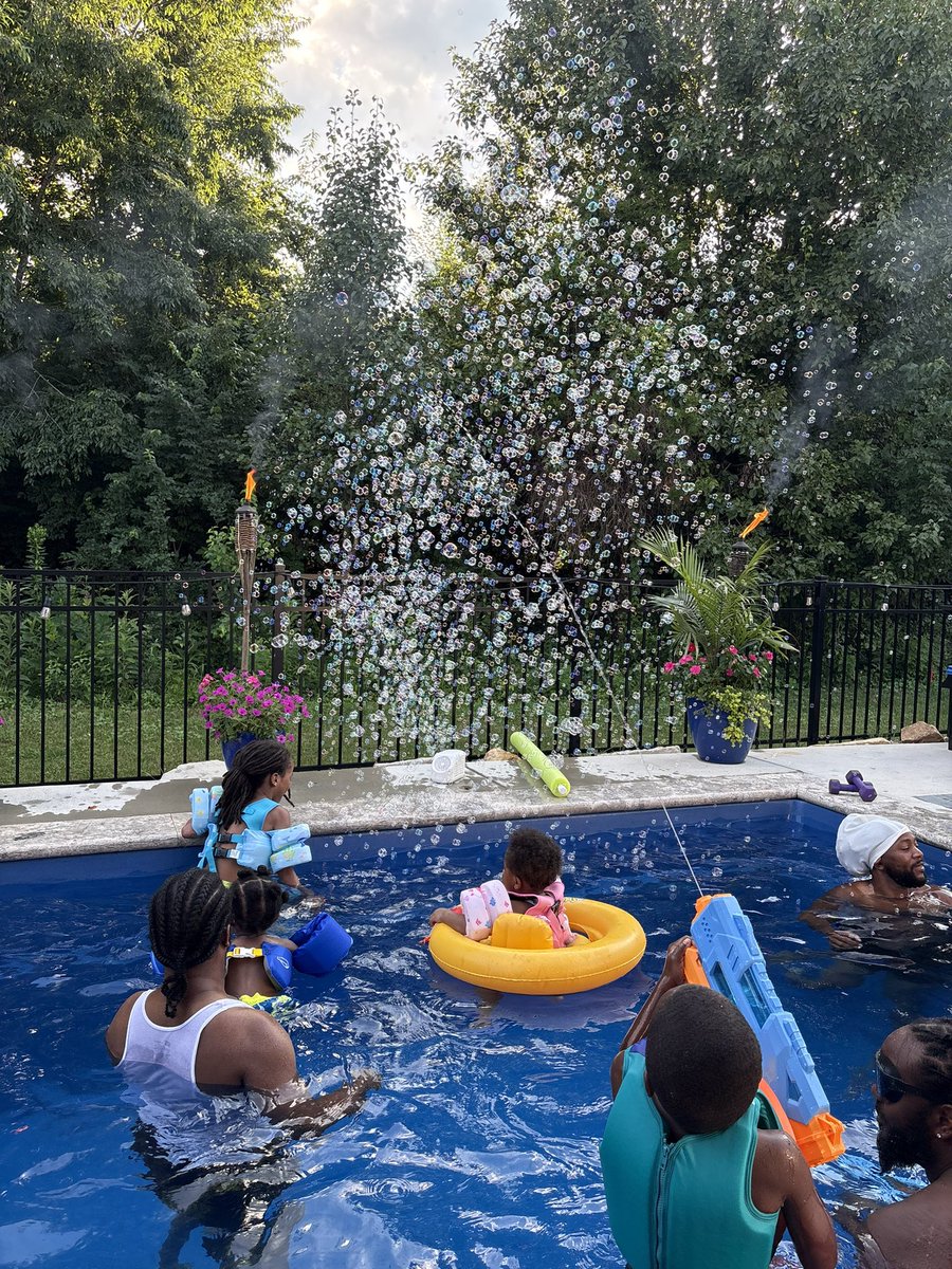 im0nplut0hoe's tweet photo. my grandparents house the best, #juneteenthpt2 https://t.co/tgNaYMZNre
