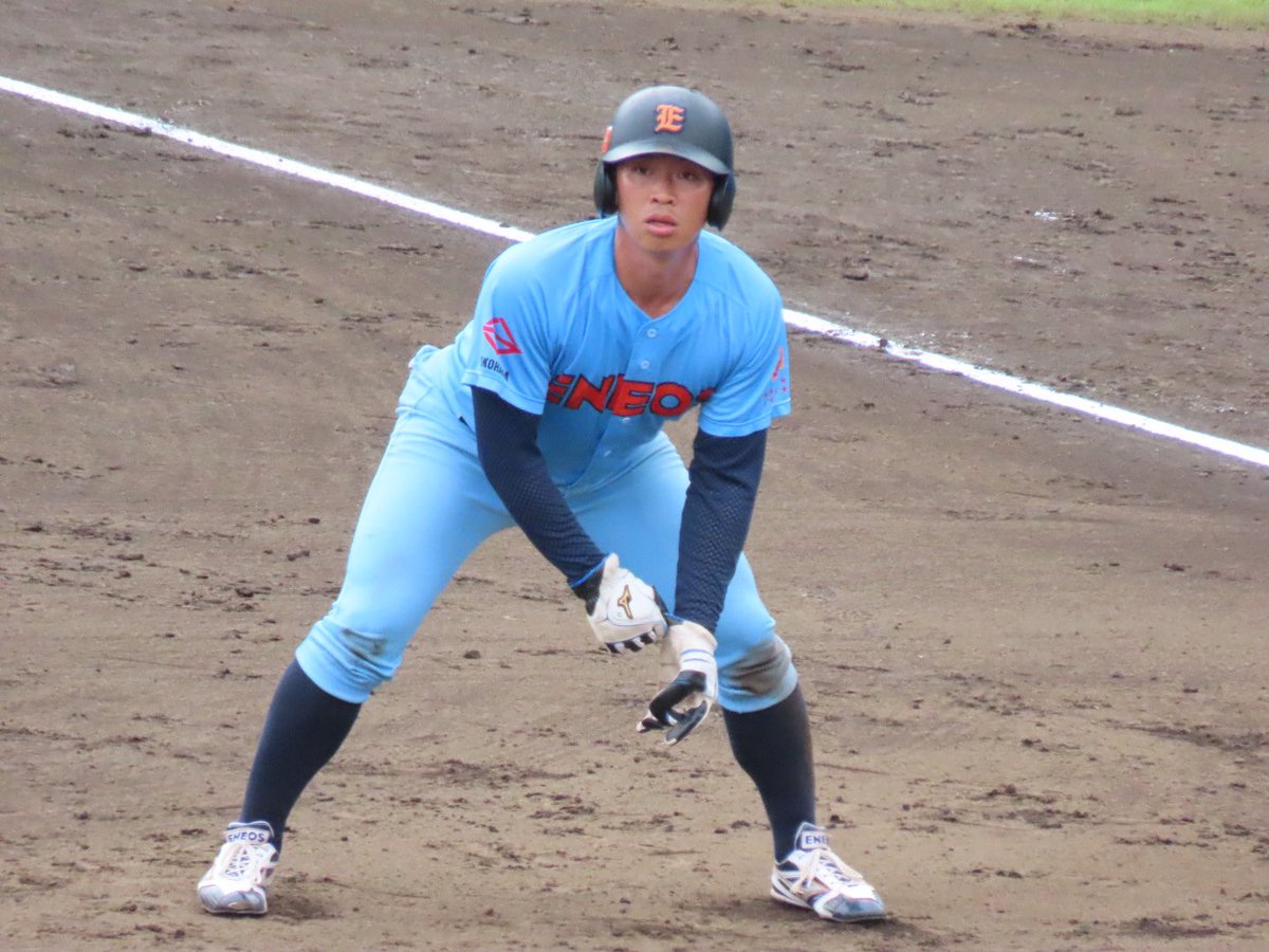 RT_DHJYGD's tweet photo. 侍ジャパン大学日本代表直前合宿🏟️ENEOSとの練習試合⚾️ENEOSのやまりくくんと川口くん🤩すごくしっかり準備してたのに途中死球をくらい交代となってしまった😱足大丈夫？ https://t.co/QCmeKBA6H8