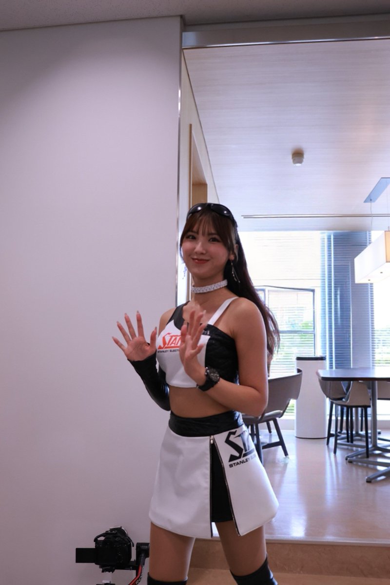 HashikunO's tweet photo. ギャルな🥸💘
夏コスの #ここそら🤭✨️
席の真後ろから登場🤣⚡️

#風間そら @sora__kazama 
#海老野心 @heart_u29 
#CLUB100
#TEAMKUNIMITSU
#夏コス https://t.co/0u4QbbGuW8