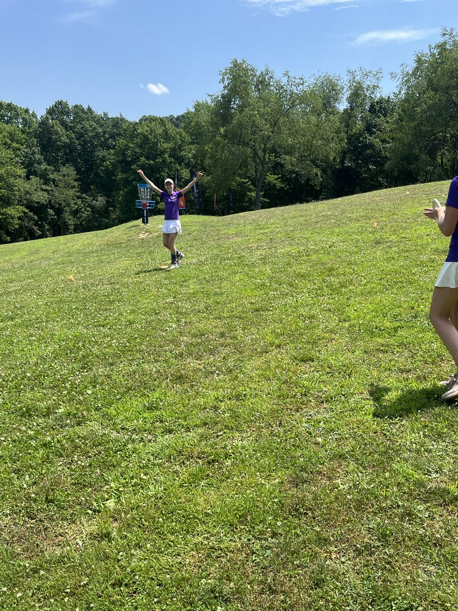HaydenWiebusch's tweet photo. 2026 PDGA Junior Worlds Doubles
I had fun playing w/ my teammate Brooklyn today. We got behind a couple strokes on early wooded holes and made a bit of a push just couldn’t catch the other team.
#bedynamic
#discgolf
#growthesport
#kidsdiscgolf
#respecthergame
#throwpink https://t.co/F1lLN87Iwj