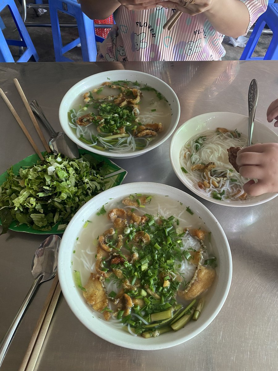 tylerhocrypto's tweet photo. Cuối tuần vui vẻ nhé mọi người
Sáng nay mời mọi người tô Bún Cá Rô Đồng siu ngon 😊

#mylife 
#builfuture
#anhtyne https://t.co/leewUGWa0l