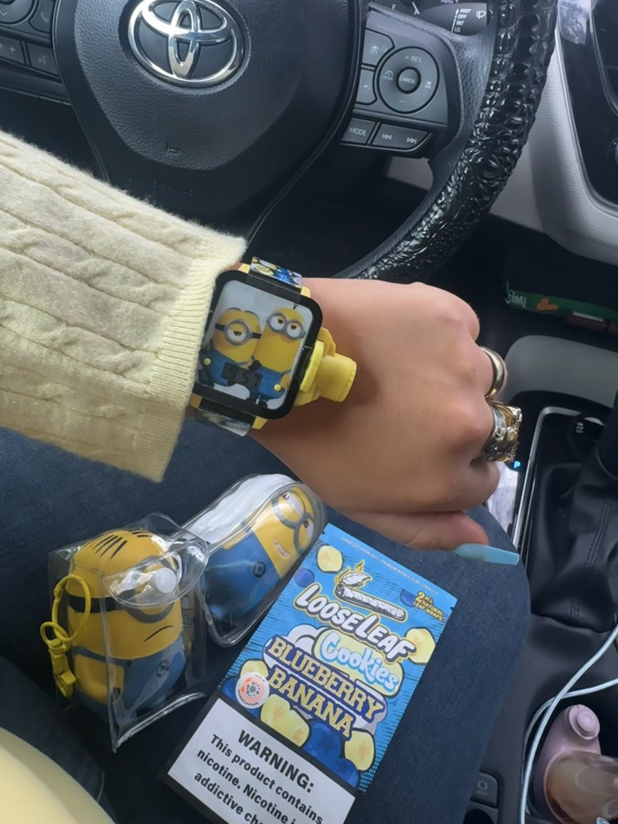 LEODlABLA's tweet photo. minionnmaxxxxxxxed ^___^ https://t.co/xbrfQ8D5km
