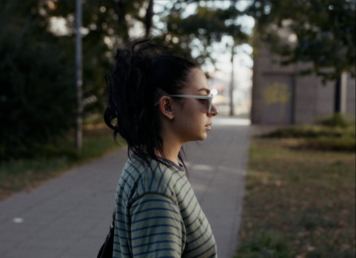 fernand0nava's tweet photo. .@charli_xcx interpreta a Bethany, una mujer que descubre que una vida aparentemente perfecta también puede convertirse en una prisión silenciosa.

La película #Erupcja llega a México.

Detalles:
https://t.co/TKvkaHwlIW https://t.co/uMy8cTXPFB