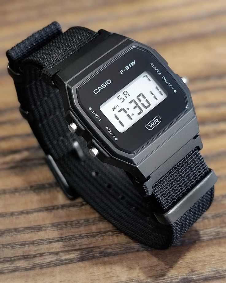 MensFashionGeek's tweet photo. No flex. Just function. That's the Casio way. https://t.co/zS6oOOuPce