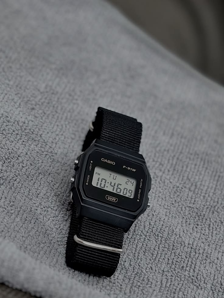 MensFashionGeek's tweet photo. No flex. Just function. That's the Casio way. https://t.co/zS6oOOuPce