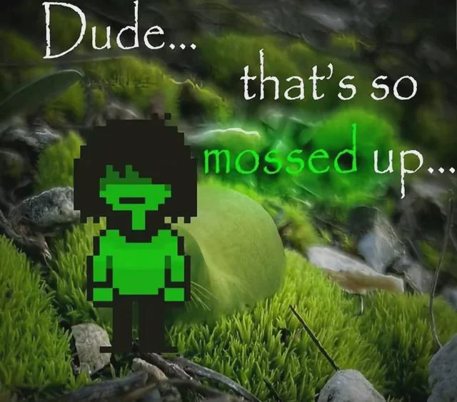 Velvytine's tweet photo. "Kris is turning green because they can't last that long without the soul" No actually it's just the side effect from eating so much damn moss https://t.co/k4MGTb0TE0