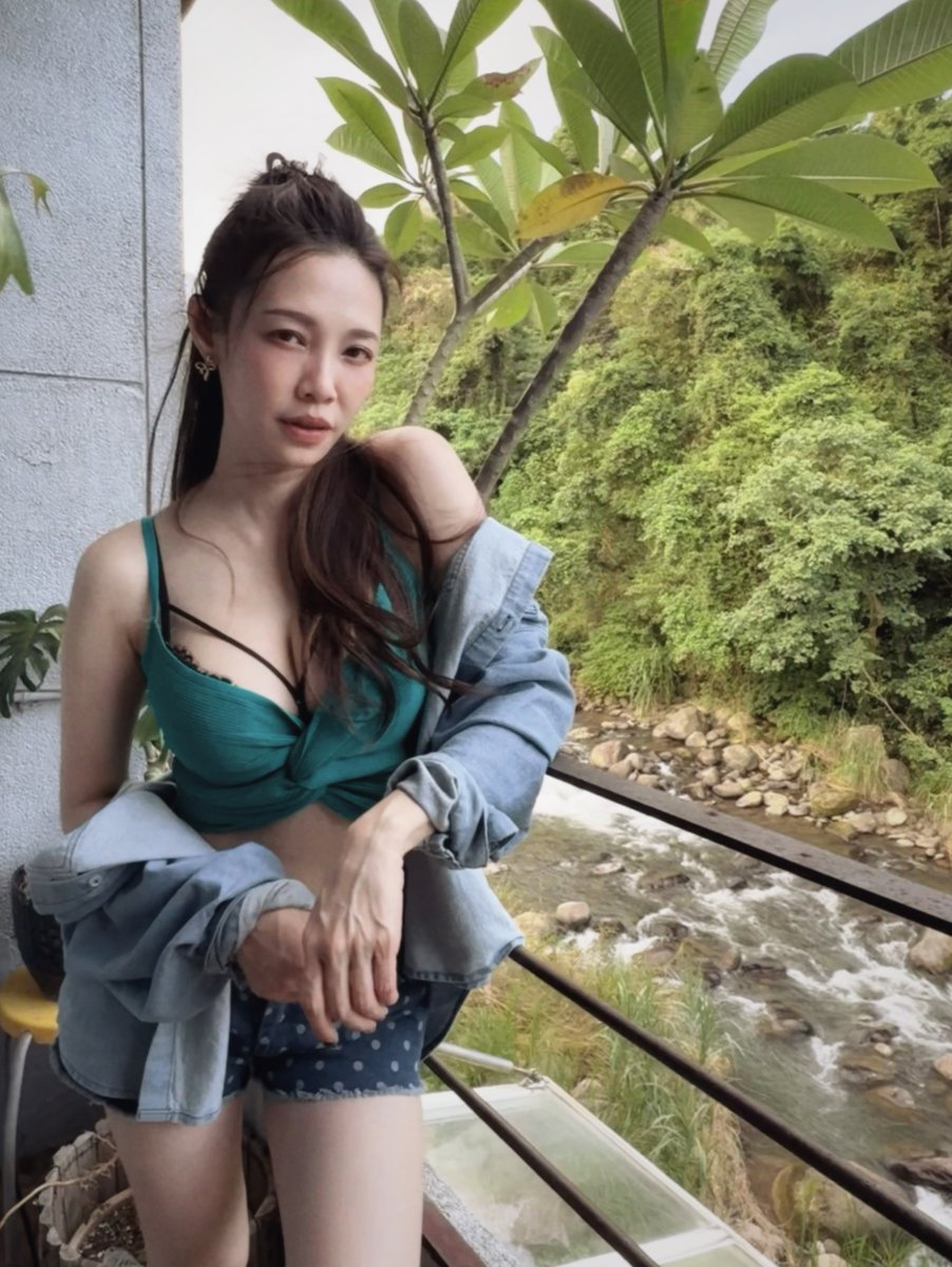 Persistence97's tweet photo. 我长得不好看吗为什么还不给我流量 https://t.co/86kQRbc8xY
