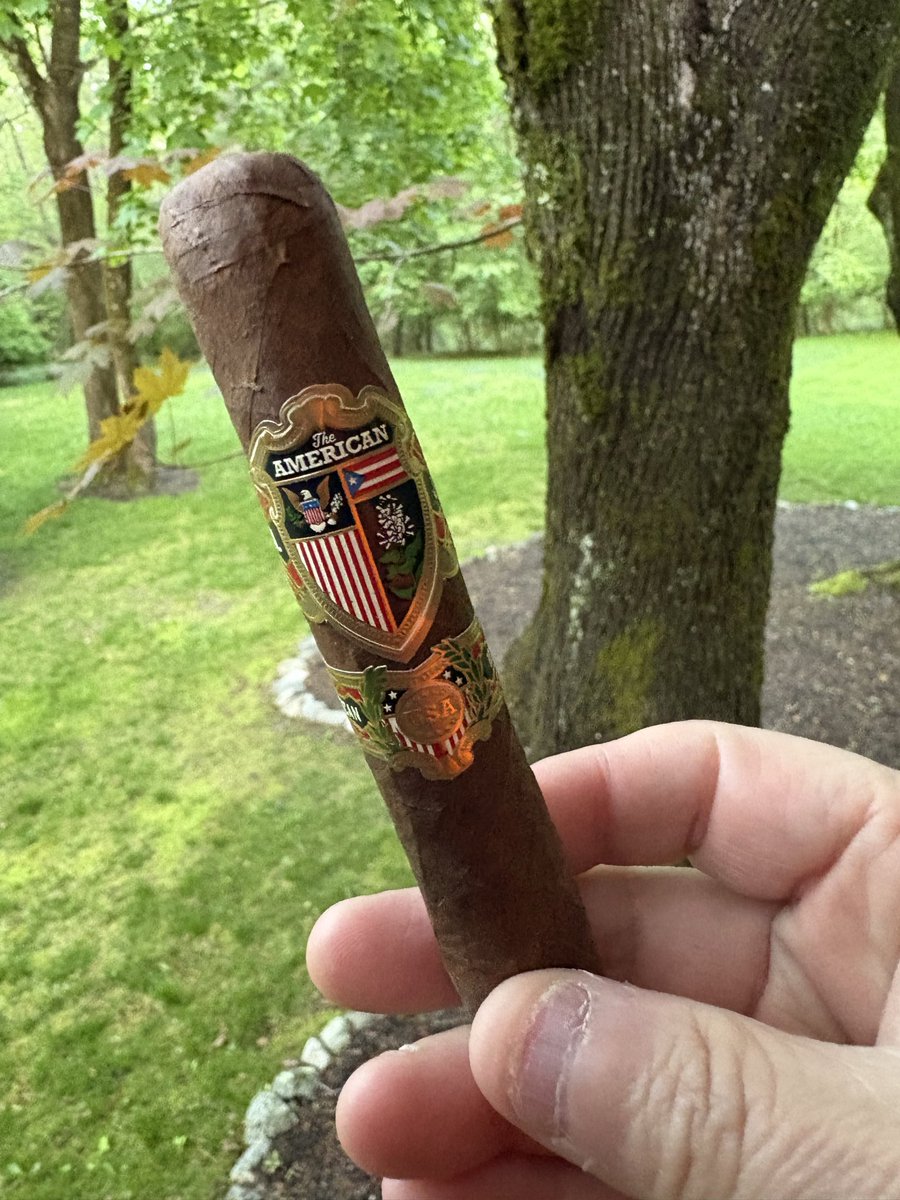 cigarpadre's tweet photo. No better cigar to smoke on America 250. 
#American #JCNewman #America250 https://t.co/hqt2sRaVmO