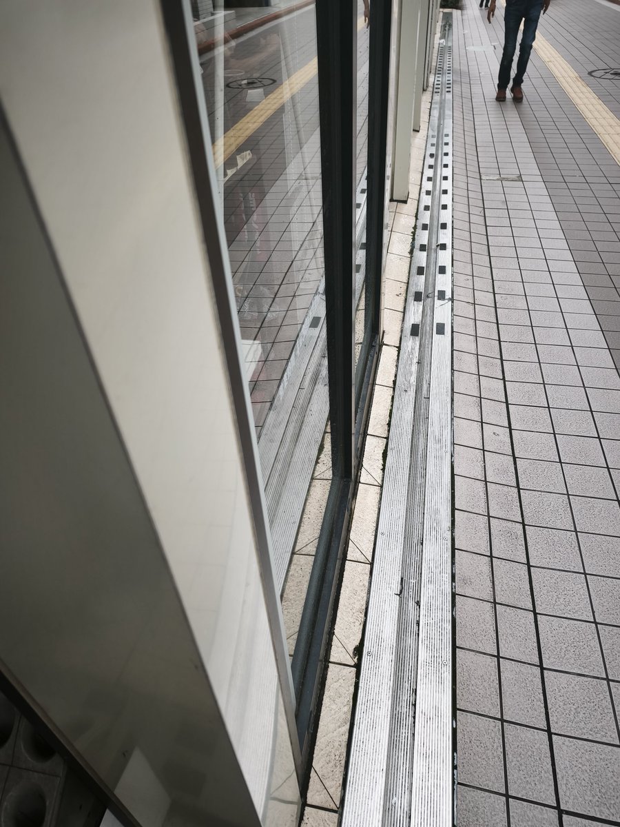 hiro_chobafu's tweet photo. バイク移動し2店舗目。
本日の新百合ヶ丘の吉野家さんの行列は無し。さあ、頼むよ🙏スラミチ君以外出ておくれ🥺 https://t.co/wsRpGGzd22