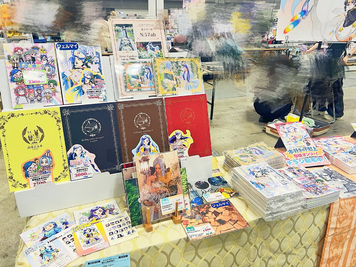 bookkanata's tweet photo. 設営完了しました🌹
書店員フェしてます！よろしくお願いします📚 https://t.co/jde6et8M6f