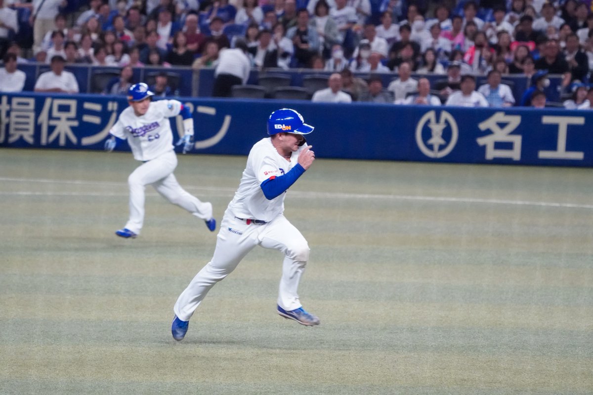 __dora89__'s tweet photo. 2026.06.05
⁡
全力疾走🏃💨
⁡
#中日ドラゴンズ
#Dragons
#石伊雄太 https://t.co/dsHv37eHMv