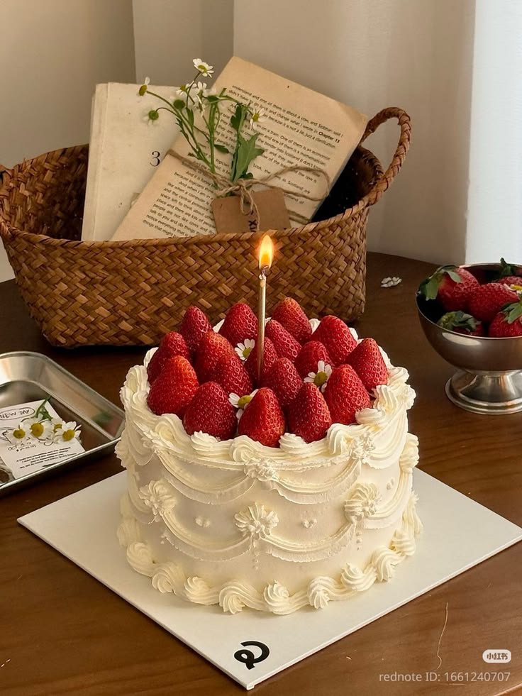 Freshfruitx5's tweet photo. Take a break from your busy day and treat yourself to the irresistible taste of our soft, creamy, and freshly made strawberry https://t.co/wrGjrYKqst