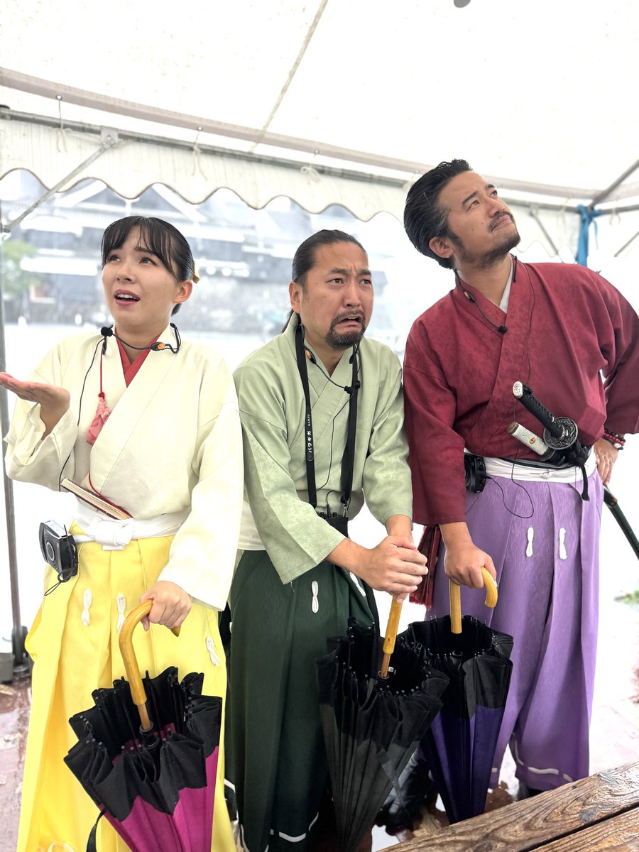 kumajyobushotai's tweet photo. 熊本城“こんにちは”武将隊！
本日は御覧の布陣にて出陣！

11:30〜 城彩苑ステージ
武将／加藤清正、大村喜前、南条元宅

14:30〜  天守閣前演舞
武将／細川忠興、黒田官兵衛、八十姫

#熊本城おもてなし武将隊
#熊本城
#熊本 https://t.co/9iWB9SNlfY