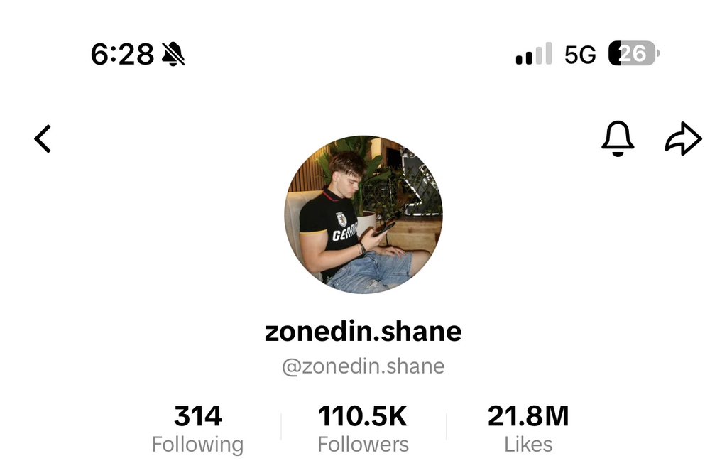 SpikedLibido's tweet photo. @leooomszz_ @fypmen He’s been recently going live on the “2shiny” acc https://t.co/MdLUTQpNLz