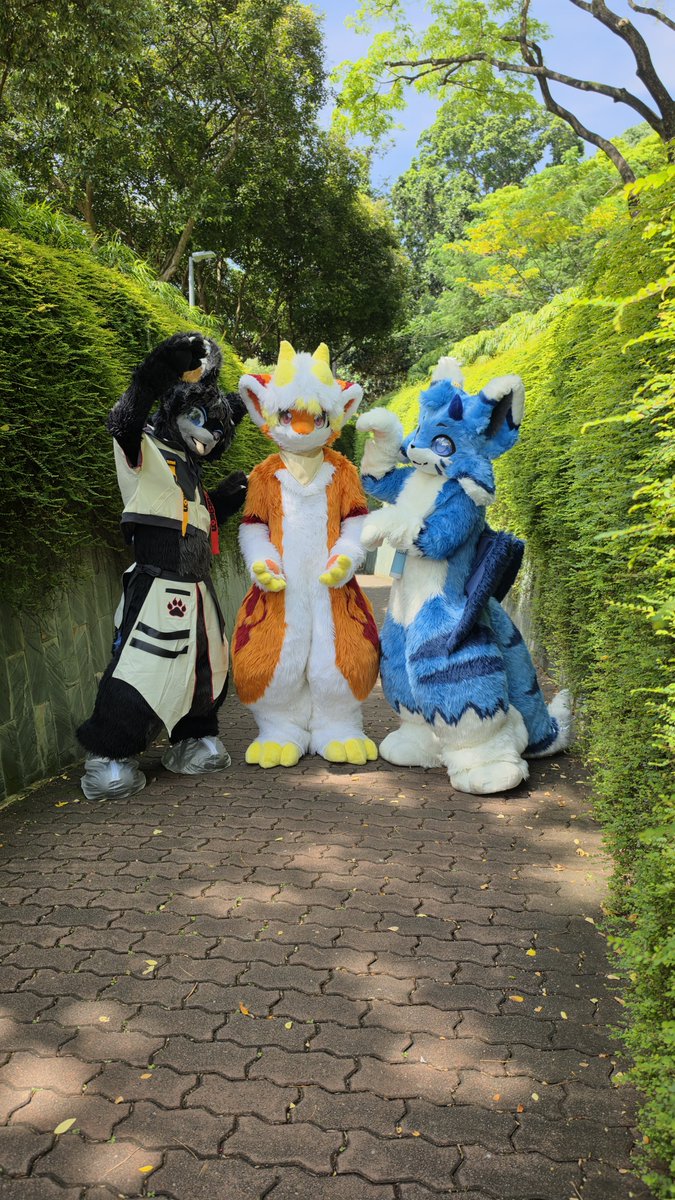 ThisIsThePi's tweet photo. Would like to feature another highlight of #singapore! Which is #fortcanning park! Had some amazing photos! Try to get the om the weekday, we waited an hour for the photo. Fun time with @chanchansg96 and @Ayy0151! Lets hangout again in the future!!! https://t.co/NNM0nAR4jE