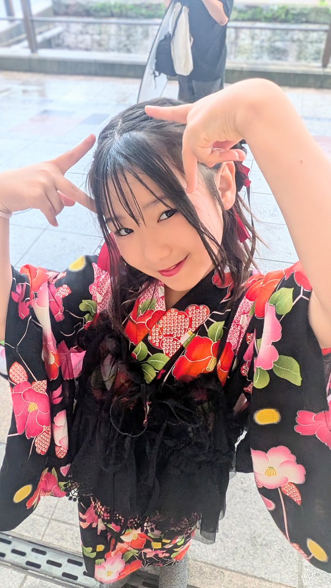 hirakawa1963's tweet photo. 佐賀エスプラッツホール☂
ライブ前セッション浴衣撮影会
美少女双子姉妹
Starrabbit🐰Marika❤️
すまいるきゃんでぃれんれん🩷
#福岡JSアイドル #双子アイドル #れんれん #Marika
#すまいるきゃんでぃ
#StarRabbit https://t.co/8OPDU0I9eK