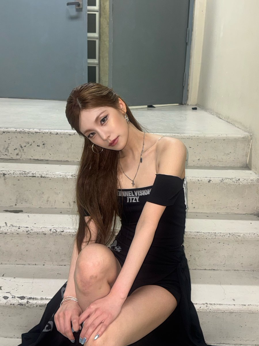 dgrecordy's tweet photo. 황예지멀리서보면얄쌍뾰족인데가까이갈수록말랑동글이인거아시는분(휑) https://t.co/0kPdLLzhOZ