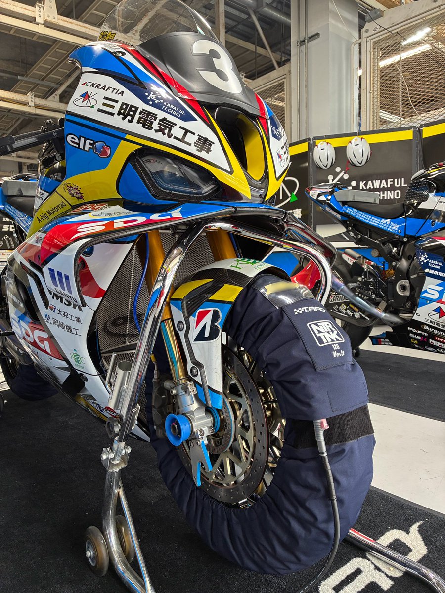 noguchi_motors's tweet photo. おはようございます❗️

ついに決勝レースが始まります…‼︎

全��ームが無事に
ゴール出来ることを切に願います(๑˃̵ᴗ˂̵)♪

ゼッケン「3」
「SANMEITeamTAROPLUSONEwithSDG」
関口太郎選手、中村竜也選手、田中啓介選手
応援のほど、よろしくお願いします‼️

本日もよろしくです🙇‍♂️ https://t.co/wBSSDyi9mG