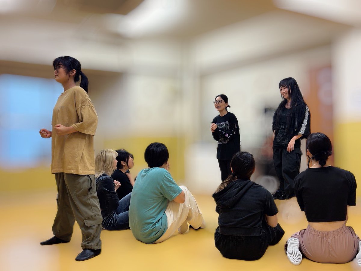 Astral_star01's tweet photo. #スタントウーマン26 絶賛稽古中🌟

ご予約数目標まで……
あと《30名様》目指しております💪

W主演は、光と闇。みたいな感じ。

私の演じるマリーは
芸能という仕事に携わる上で
飲まれる闇を背負う役だと思います。

ガールズだからって舐めちゃいけません。
滝のような落差を楽しんでほしい！ https://t.co/zPZQfh7QaN
