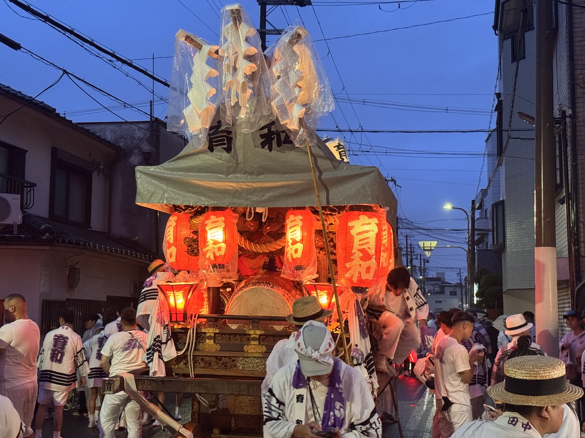 higaccho's tweet photo. 2026.7.4
育和だんじり祭り
雨が小降りになったタイミングで見てきました https://t.co/xuCfRbKhz3