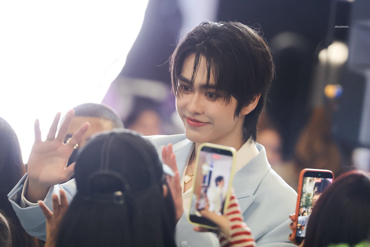 ThuThu851's tweet photo. It's honestly heartbreaking to see the July schedule without a solo event for Boom.He works hard, continues to grow, and deserves opportunities to shine just like everyone else.We're not asking for much—just one solo event where Boom can meet the fans who have been waiting for him. We truly hope there will be good news soon. We'll keep supporting and believing in you, Boom. 💜

#besevboom