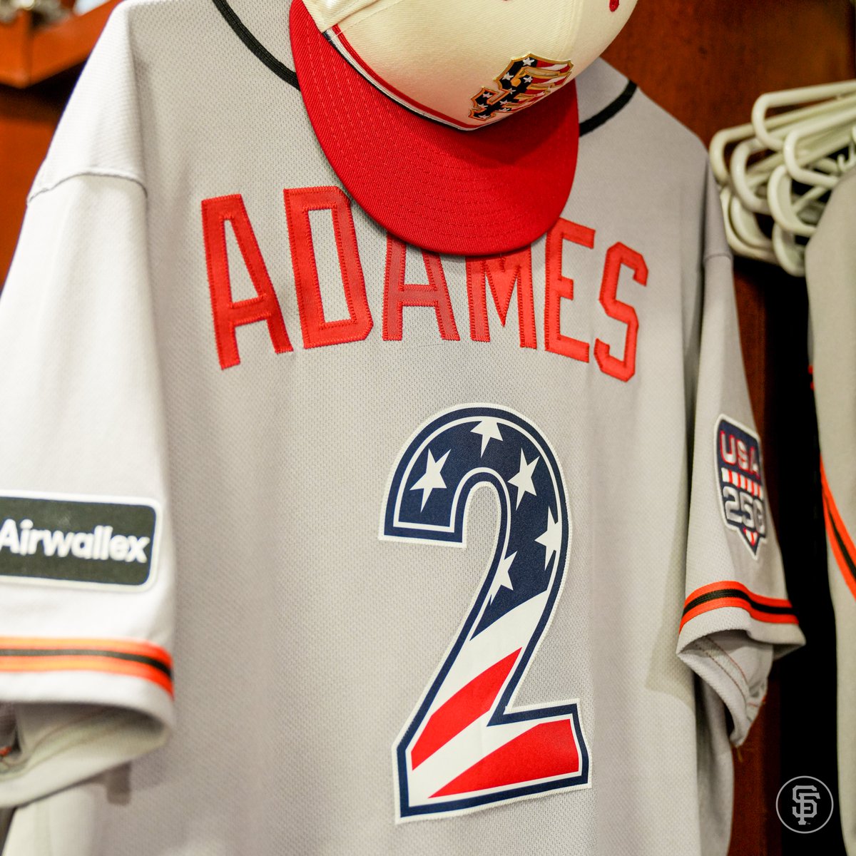 SFGiants's tweet photo. Celebrating the 250th anniversary in style 🔴⚪️🔵 https://t.co/Wnpft4VA2W