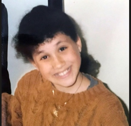 DuchessofCrens1's tweet photo. @wildterrace @ShakeLS speaking of hair when is she going to go natural why is she always trying to look European. THis is to remind you of her natural kinky hair https://t.co/juwoX4QsRJ