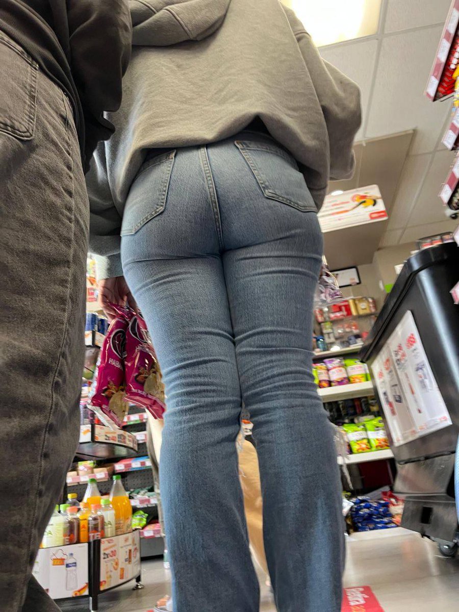 Cache93Montero's tweet photo. Look what I found at the market today #creepshot #candids #teenagergirls #nolimit FULL IN BIO https://t.co/jy8ZI5Qe3N