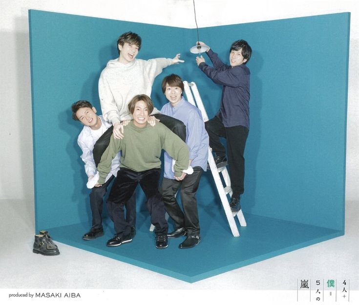 takotako0411's tweet photo. 이거 포즈 생각한 멤버가 본인이 센터에 있지 않음 다른 멤버를 센터에 둔 게 개좋음 https://t.co/NBW44LXigo